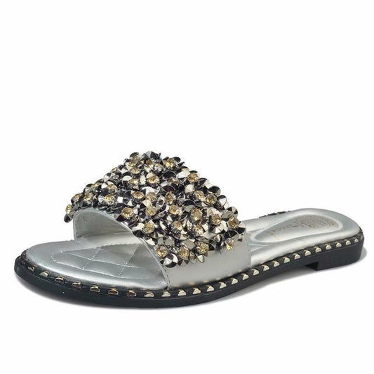 flat slippers