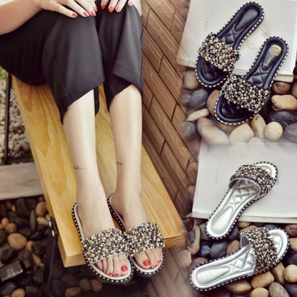 flat slippers