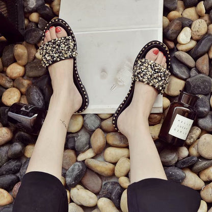 flat slippers