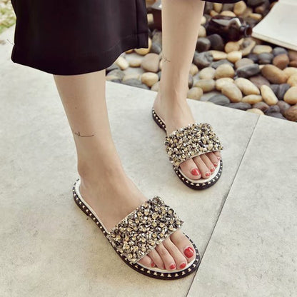 flat slippers