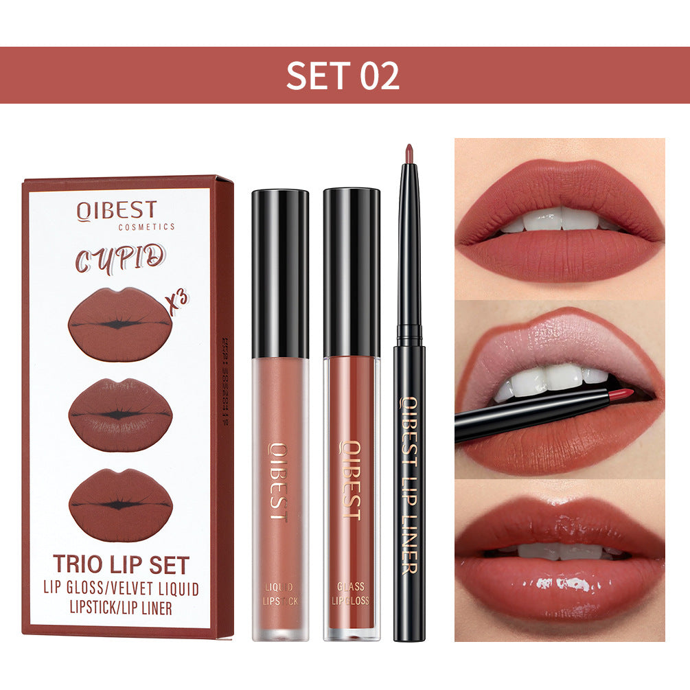 Lip Liner Suit