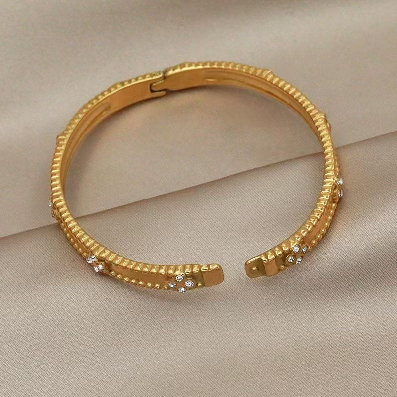 Zircon Bracelet