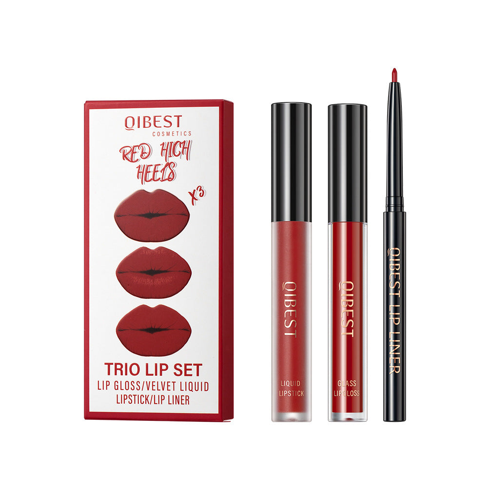 Lip Liner Suit