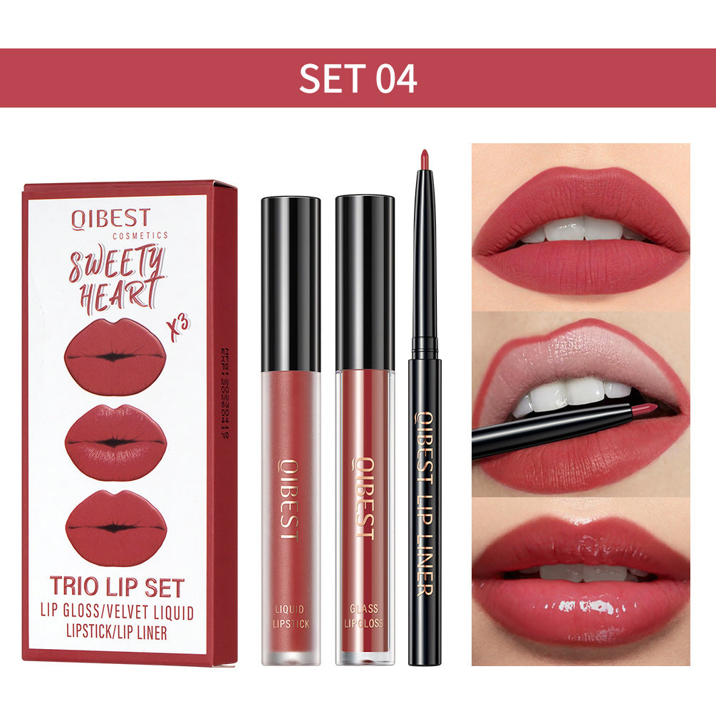 Lip Liner Suit