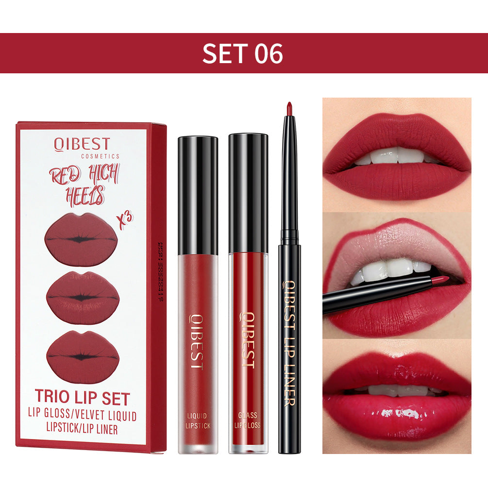 Lip Liner Suit